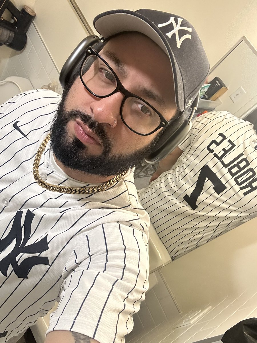 Slut Whisperer 😤😤 tweet media