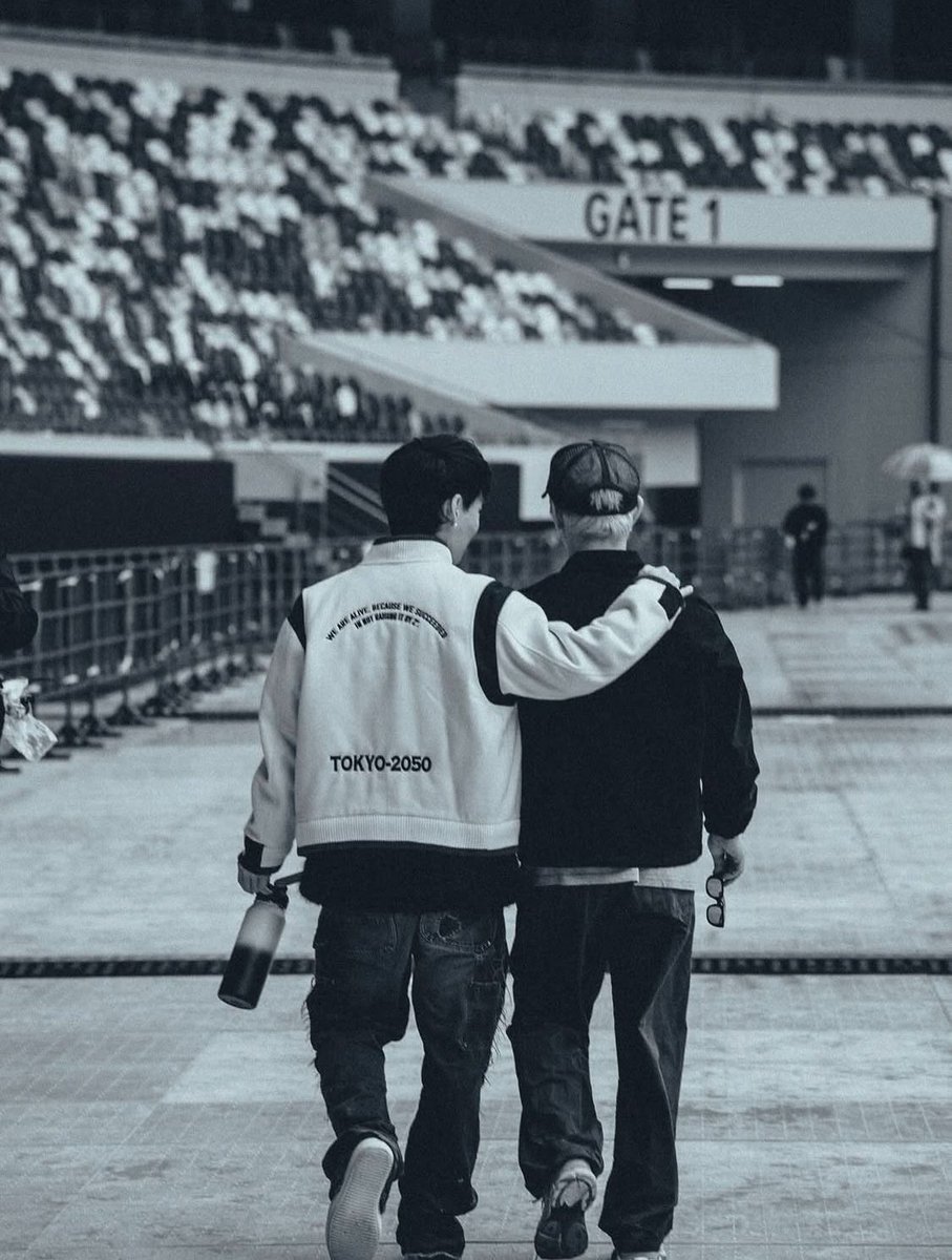 しずく tweet media