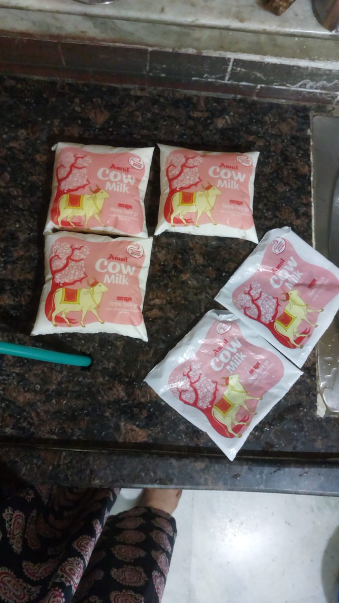 AtrijoM's tweet photo. Order Id:IJVOKLIP68116
Purchased 5 packets of Amul Cow Fresh Milk from Zepto on 3April 2026. Batch No. KR-03AM,04AM,05AM,06AM respectively. All the milk packets got curdled while boiling. Please have a resolution ASAP @zeptocares @Amul_Coop @ZeptoNow https://t.co/IAM1BRXt79