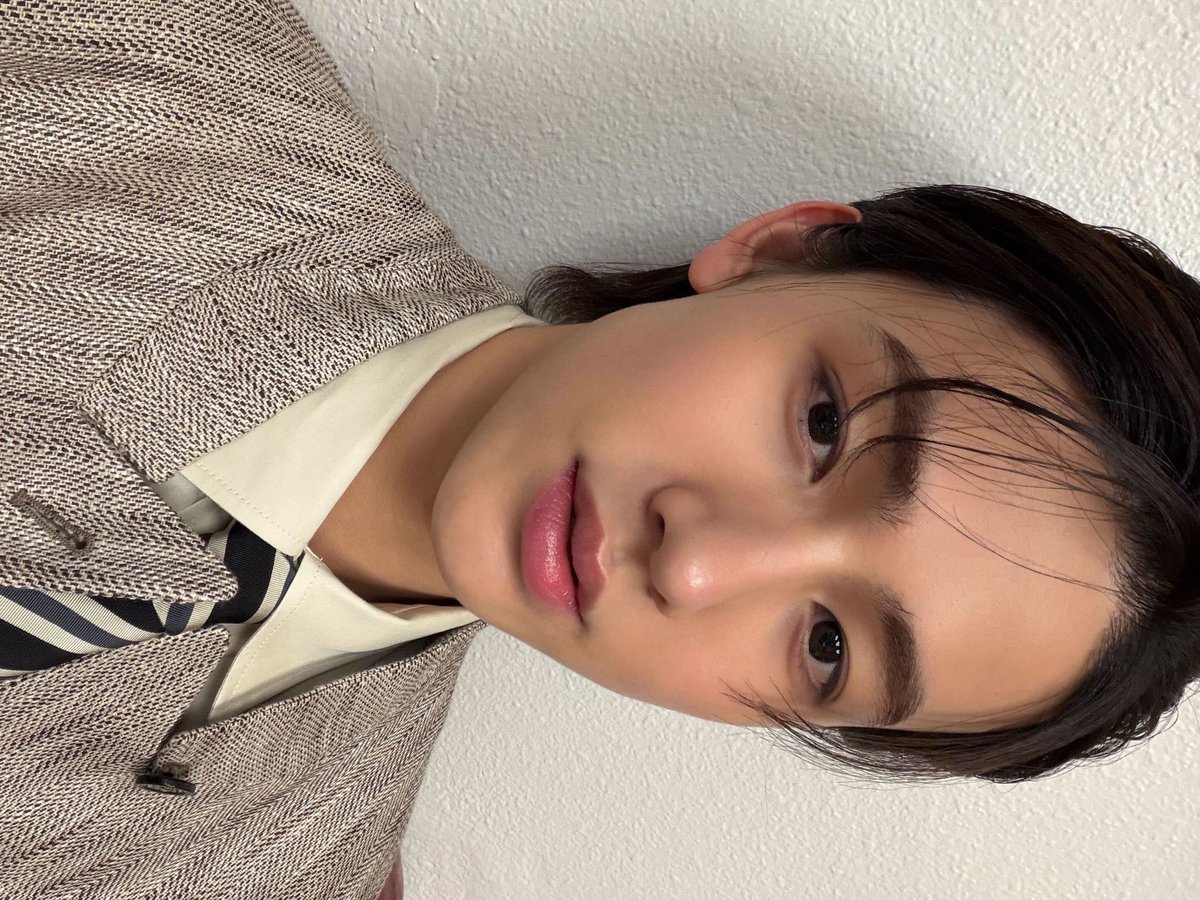 col #GREENRED tweet media