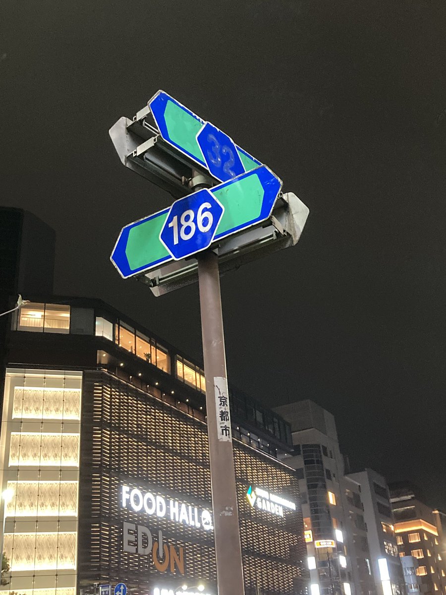 ぴーすけ tweet media