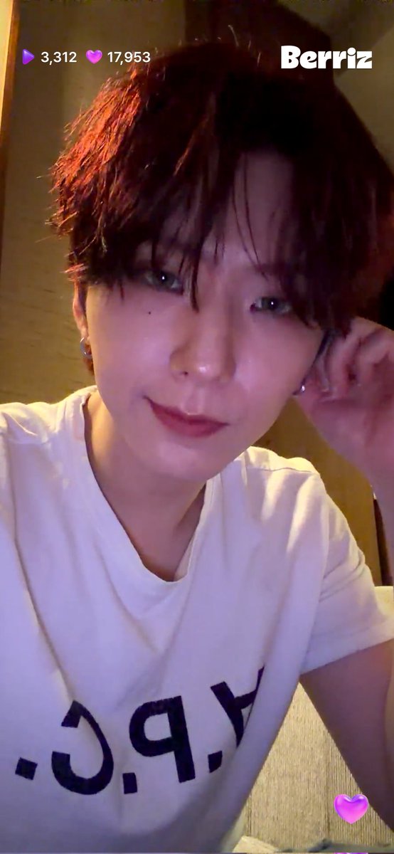 MONSTA X em PT-BR tweet media