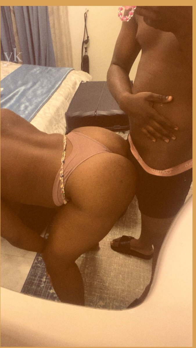 𝑺𝒘𝒆𝒆𝒕 𝑰𝒏 𝑻𝒉𝒆 𝑴𝒊𝒅𝒅𝒍𝒆🍑💦🥵 tweet media