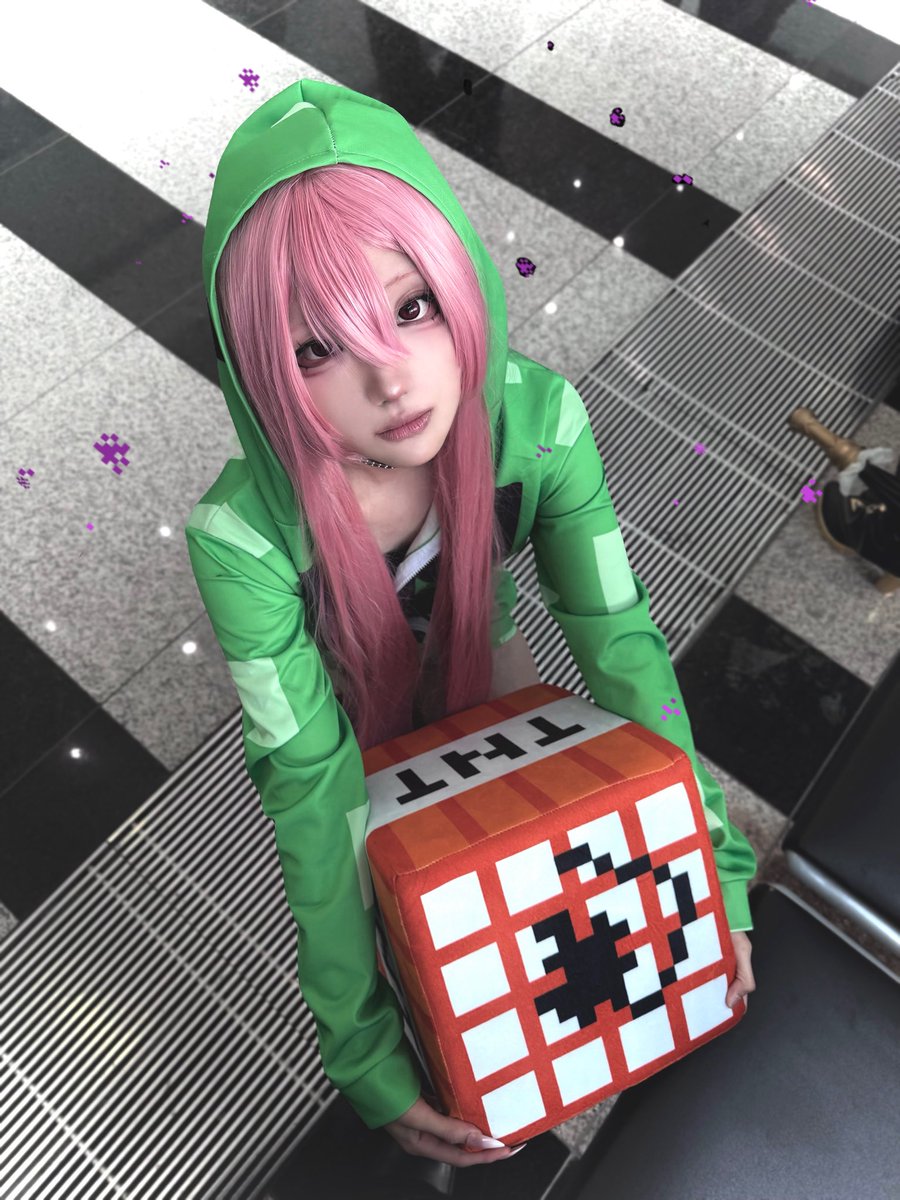 kkxkch's tweet image. #cos #creeper
  ╱|、
(˚ˎ 。7  
 |、˜〵          
じしˍ,)ノ