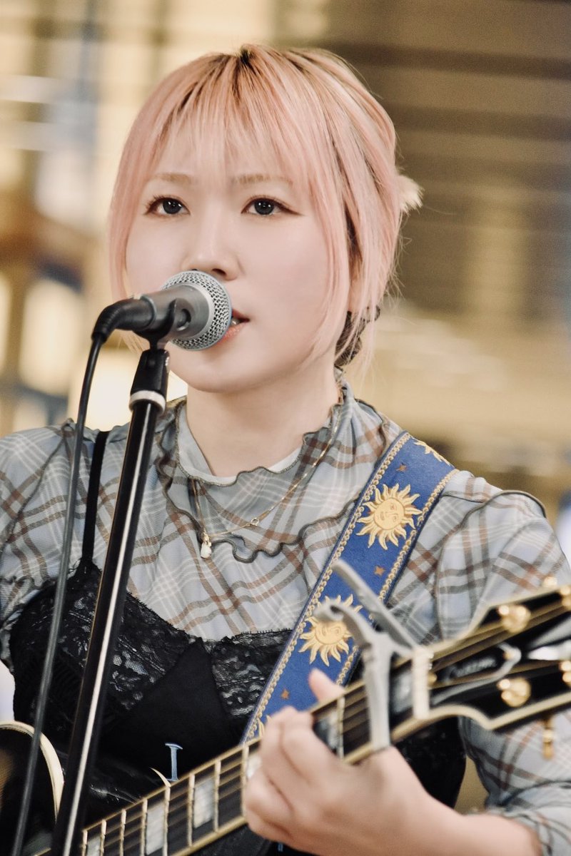 tk90510731384's tweet photo. 2026.4.3 日本橋室町三丁目地下歩道SILVER STAGEにて、あかりさん（SHE IS LIGHT）ステージ。
@NML_info
#東田明莉
#SHEISLIGHT
#日本橋MusicLiver
#公認路上ライブ　
#ストリートライブ https://t.co/qK1EzQIG7p
