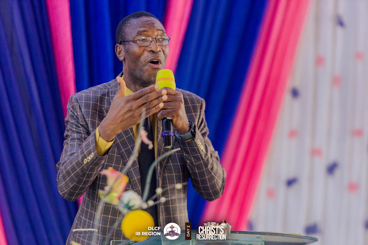 dlcfunibadan's tweet photo. "Holding fast the faithful word as he hath been taught, that he may be able by sound doctrine both to exhort and to convince the gainsayers"
โ Titus 1:9
The importance of the unadulterated word of God in the growth of a believer can not be overemphasised
#EasterRetreat
#DLER https://t.co/HhuG2t1phh