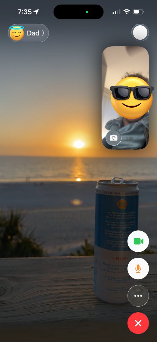 Mike “levitating hat” Studdler tweet media