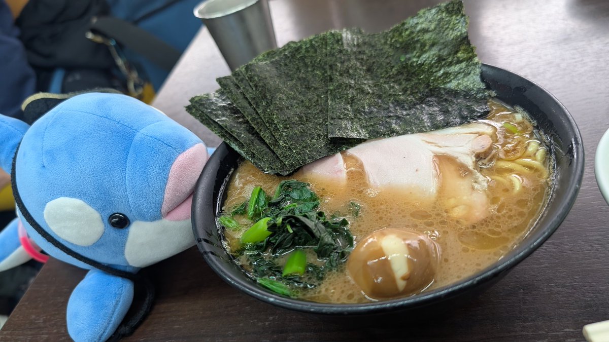 青シャチ tweet media