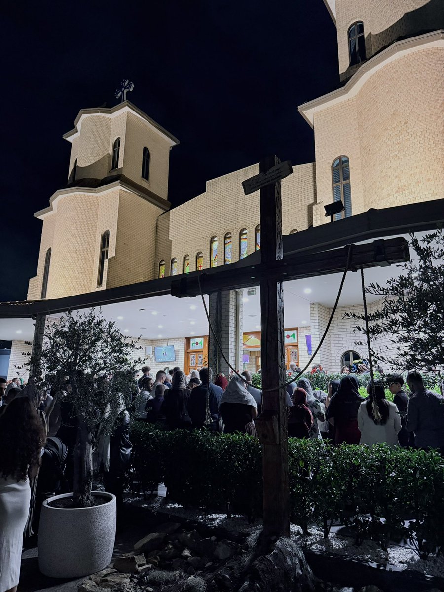 helena ܗܹܠܝܼܢܵܐ tweet media