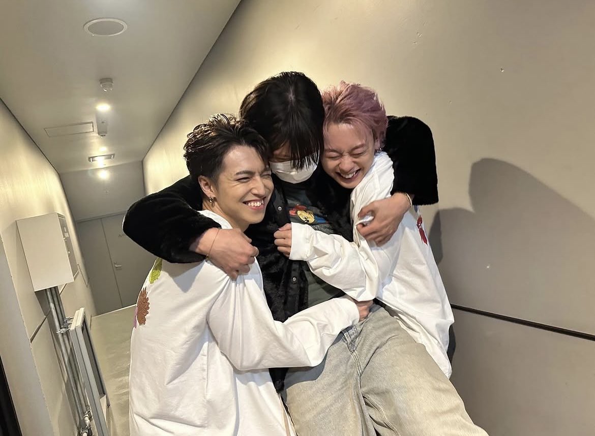 annnnnko_n's tweet photo. カイくんが愛しそうにせぶいれをぎゅってするの本当に大好きなんだ、、、 https://t.co/o6e446sy1g