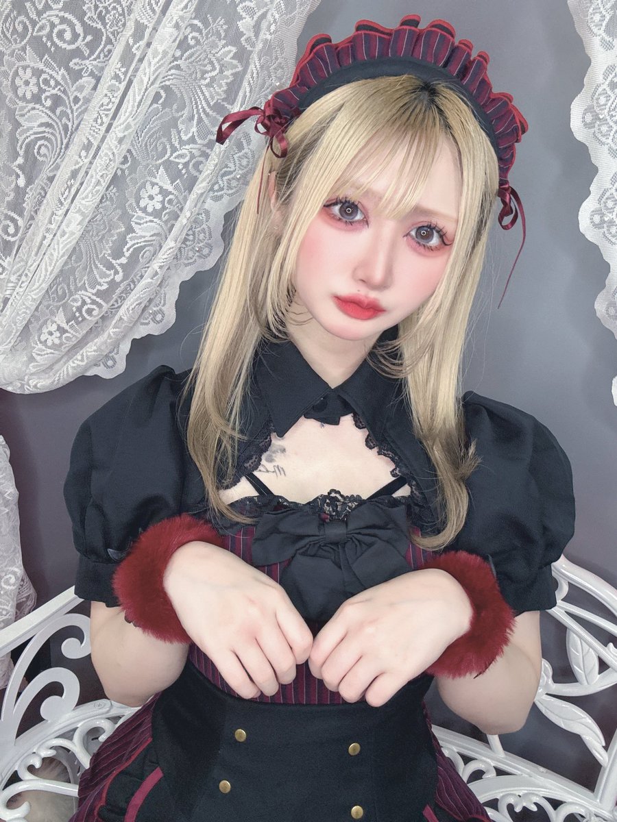 黑もなカ tweet media