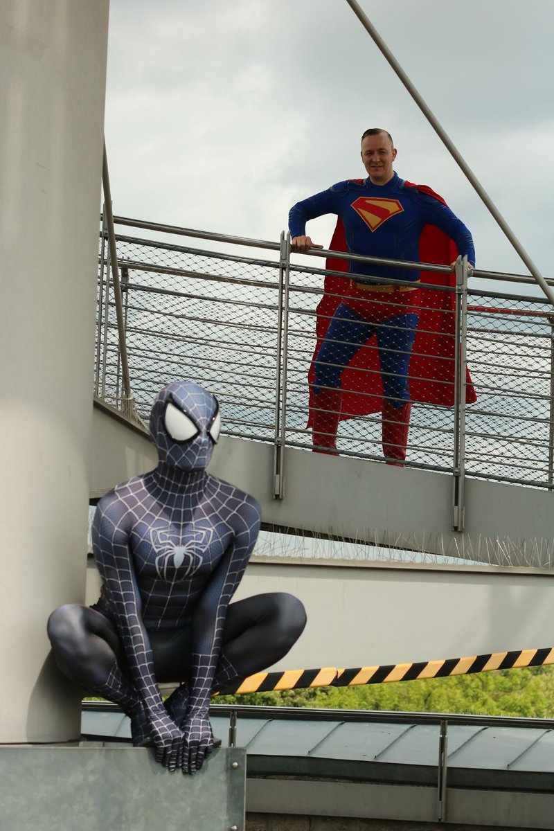 Superfavoberlin's tweet photo. Bald geht’s wieder los 🥰
Superman: @superfavocosplay
Spider-Man: @berlin_spider
#comicpark #comiccon #dcmarvel #superman #spiderman https://t.co/TBZkP7Gfin