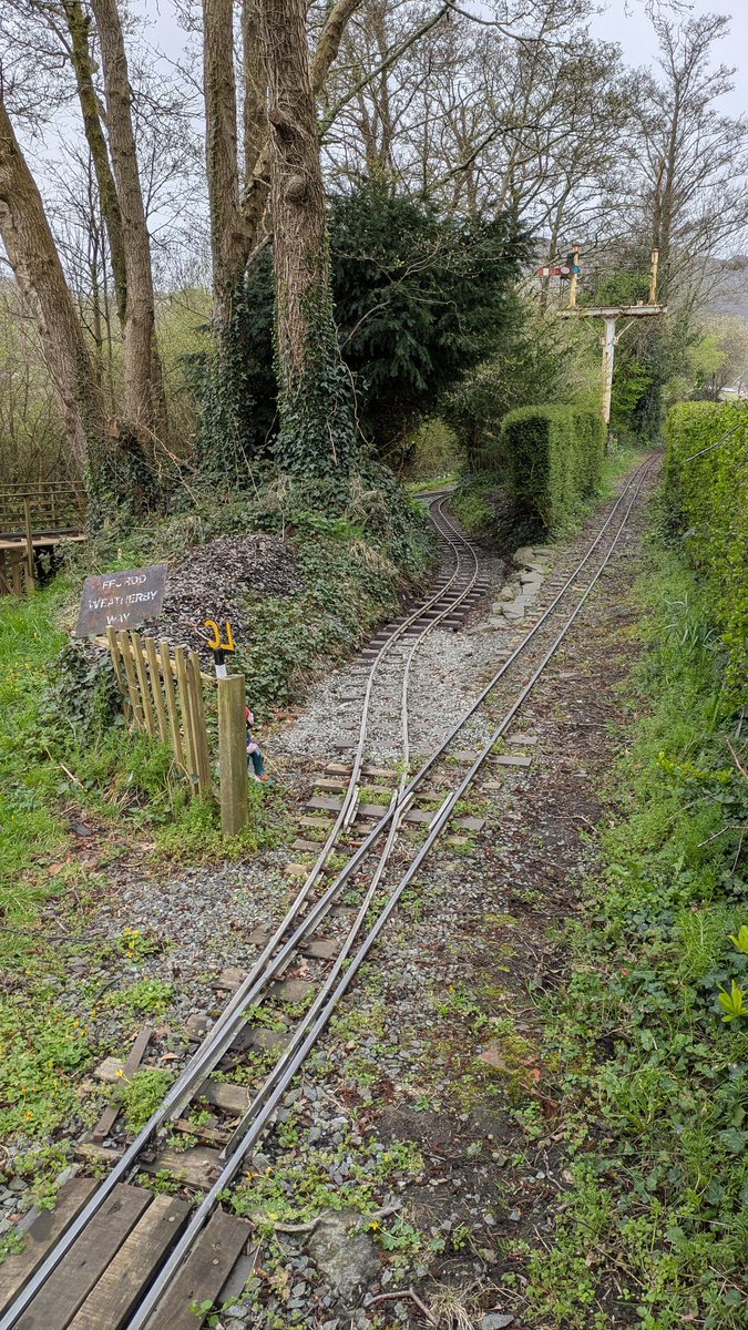 WelshHighRly's tweet photo. Miniature railway news from the Porthmadog Woodland Railway at Gelert's Farm on the #narrowgauge Welsh Highland Heritage Railway.

We've been rebuilding the 7.25" gauge bridge &amp; a new loco shed has been built!

Plastic sleepers are being installed too. 

It's all happening! 🏴󠁧󠁢󠁷󠁬󠁳󠁿👍 https://t.co/0ftuzi8quJ