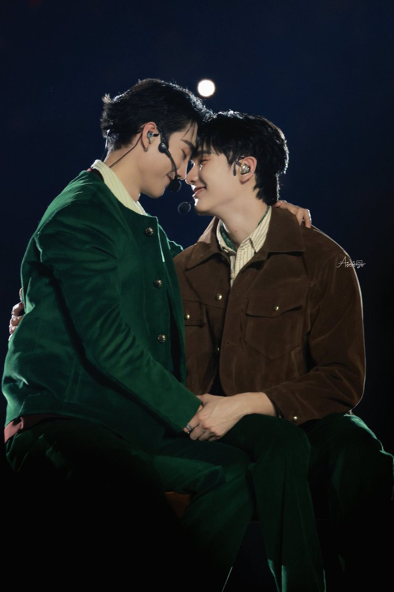 mickeyyyyy 🍅 tweet media