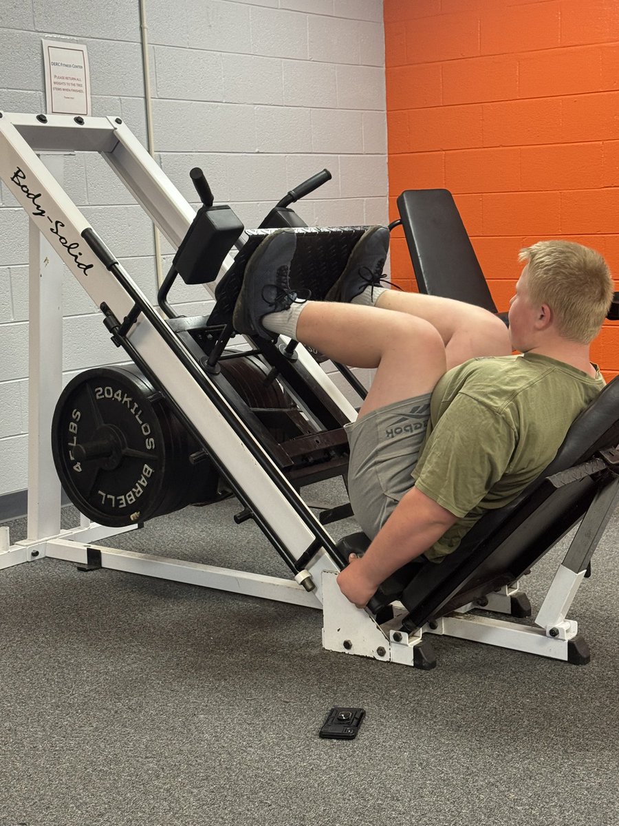 Garett Moon tweet media