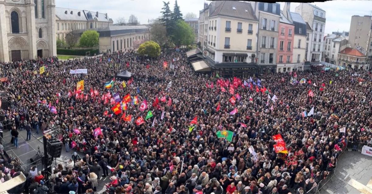 fontainelucien's tweet photo. À Saint-Denis, une foule immense pour dire une chose simple : stop au racisme.

La société civile se lève, unie et déterminée.
Face à la haine, nous opposons la solidarité.

✊ #StopRacisme #Égalité https://t.co/UGiveWmpbi