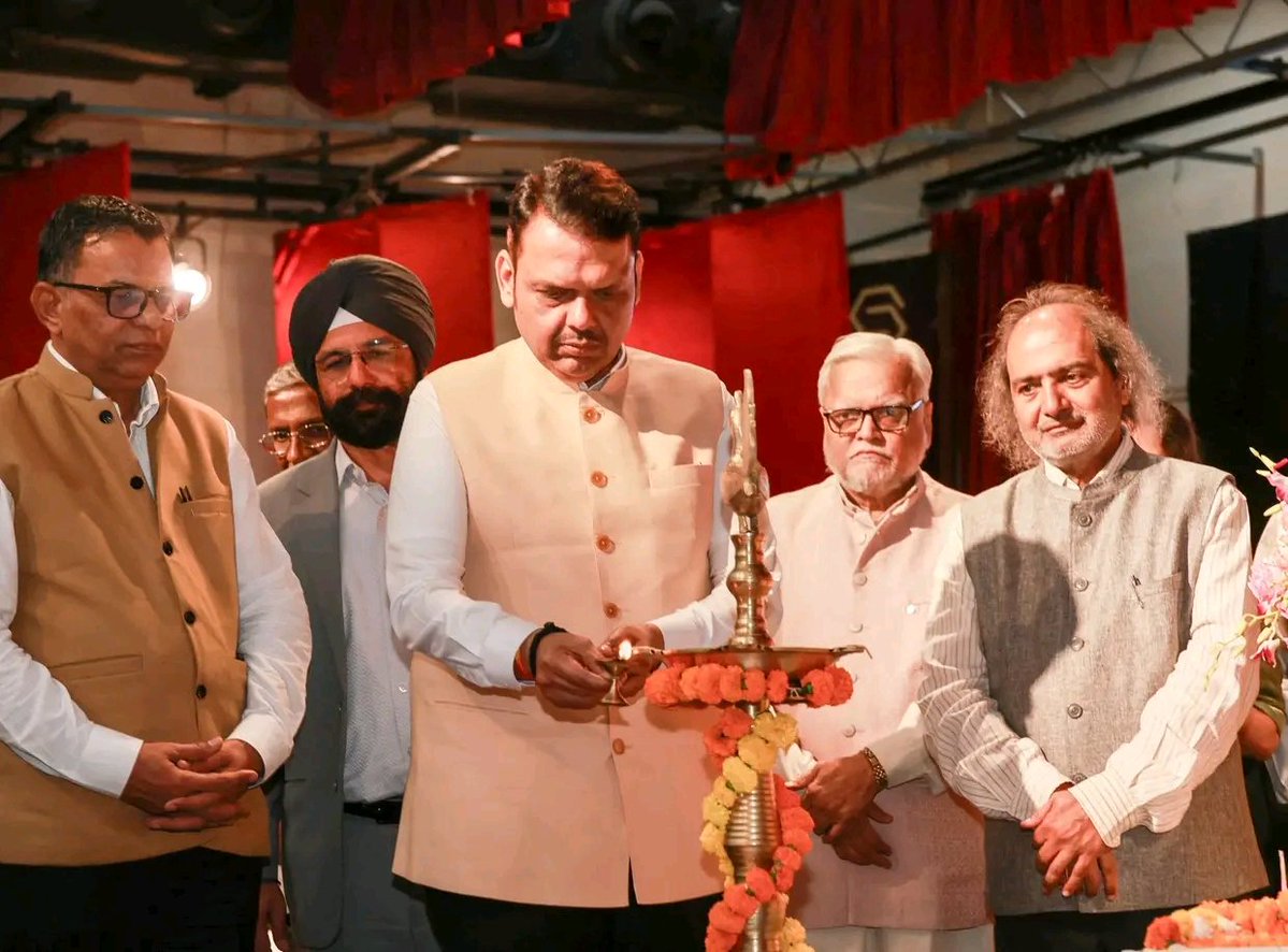 Madabhushi Madan Gopal tweet media