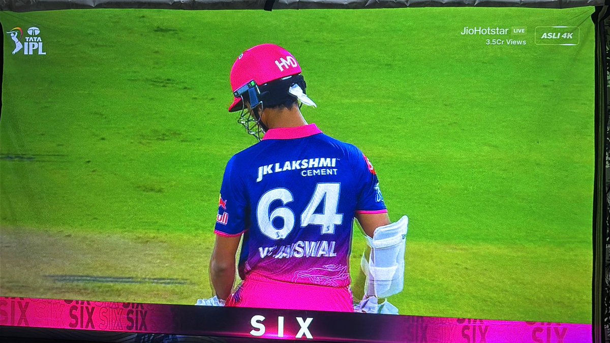 sainiajay16's tweet photo. Spotted during Match
@HMDdevicesIN @HMDdevicesIN 
#hmdspotandwin #hmdroyalvibe https://t.co/S2T57pv0lP