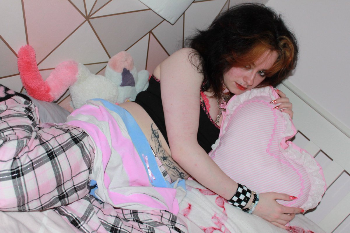 —⊹₊🎆⟡⋆ CROW ⭑.ᐟ tweet media