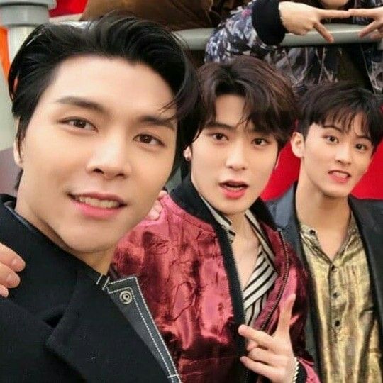 Deth__ermined's tweet photo. I'm gonna miss this trio. 
#marklee left the group 😔 https://t.co/2lZzEevXbp
