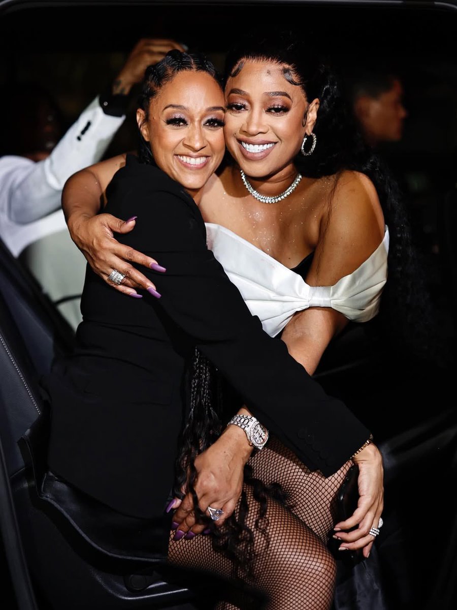 ًWave Checkers tweet media