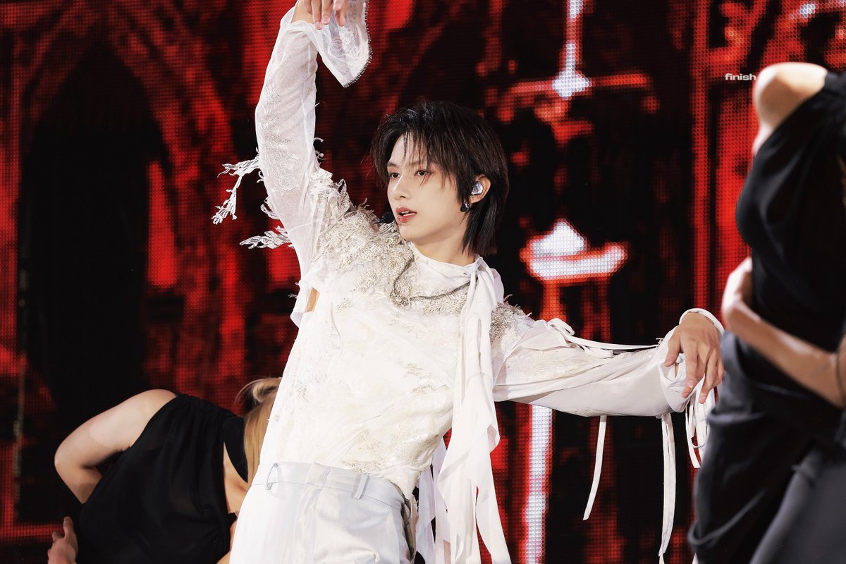 Finish tweet media