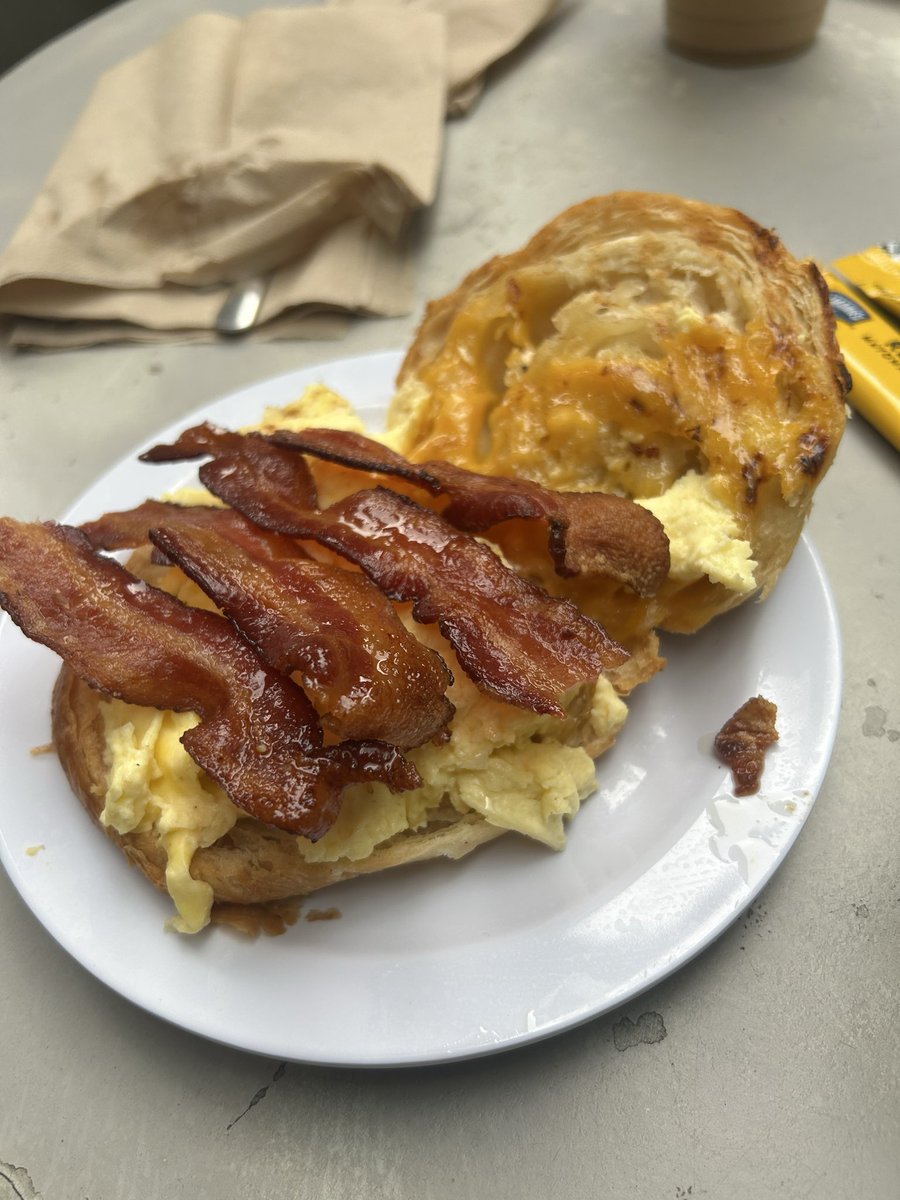 Bout to watch the 404 parade and destroy this mfer