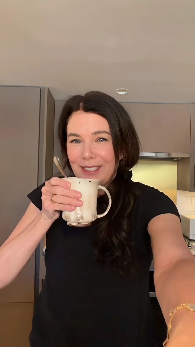 Aileen Lorelai ☀️ (Katie and Lauren's version) 📚☕ tweet media