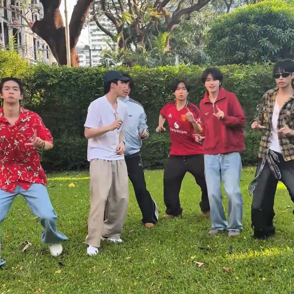 ปั้นแป้ง tweet media