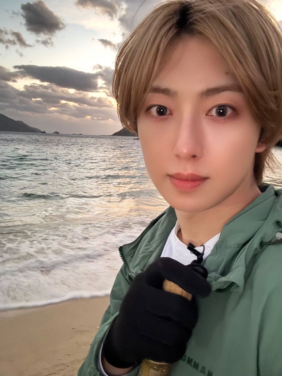 taro follow lim 💔 tweet media