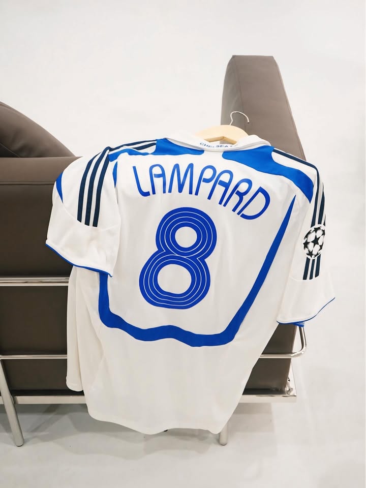 Hámzēe★ tweet media