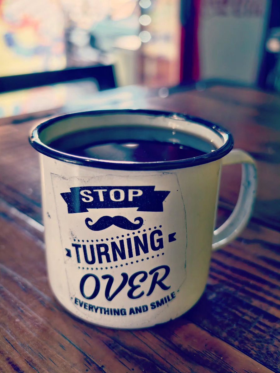 omarreyesmx's tweet photo. Ya lo dijo la taza, sólo sonrían. https://t.co/3kRkpgebrW
