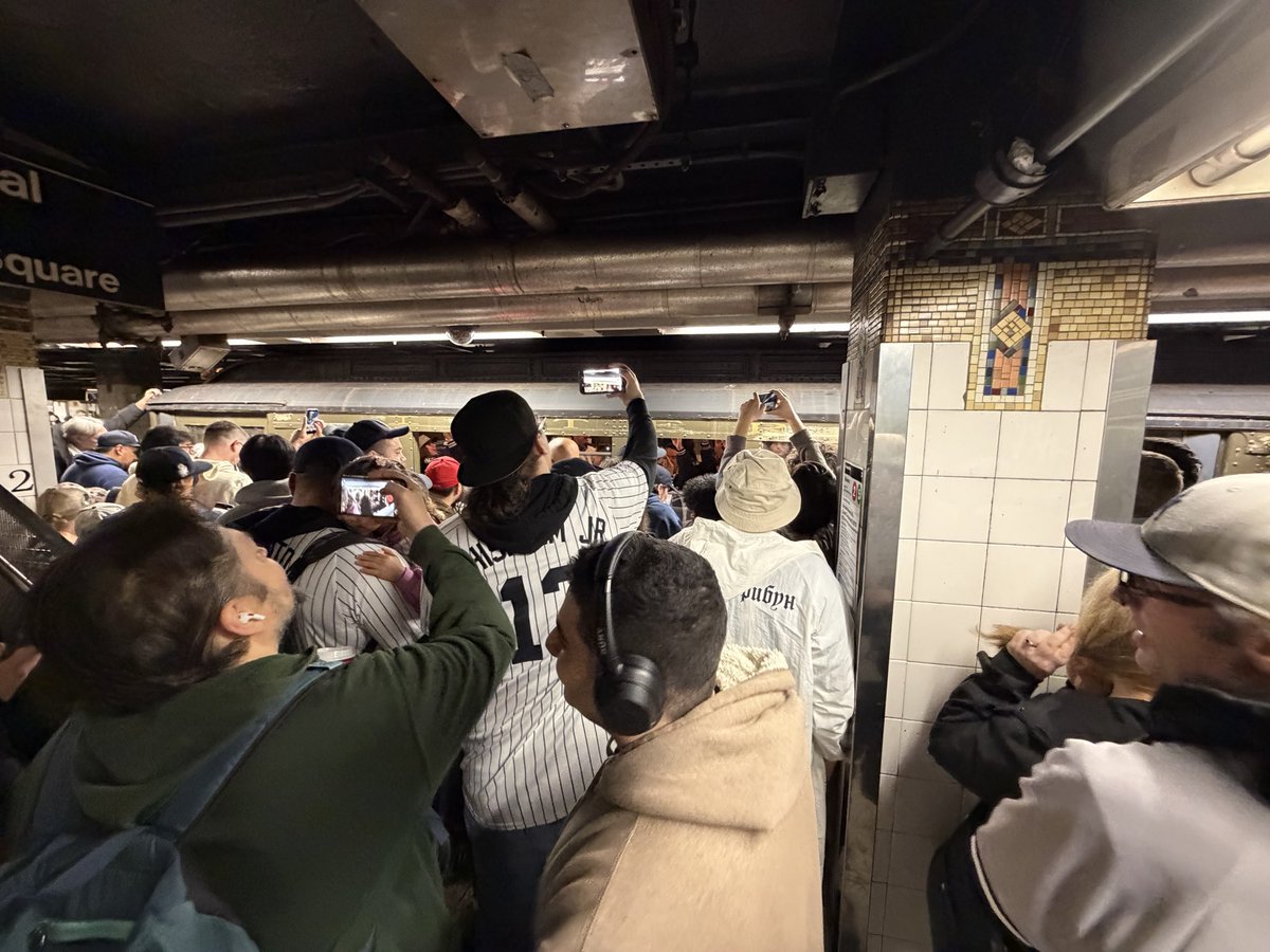 Prosecco Princess 🥂 tweet media