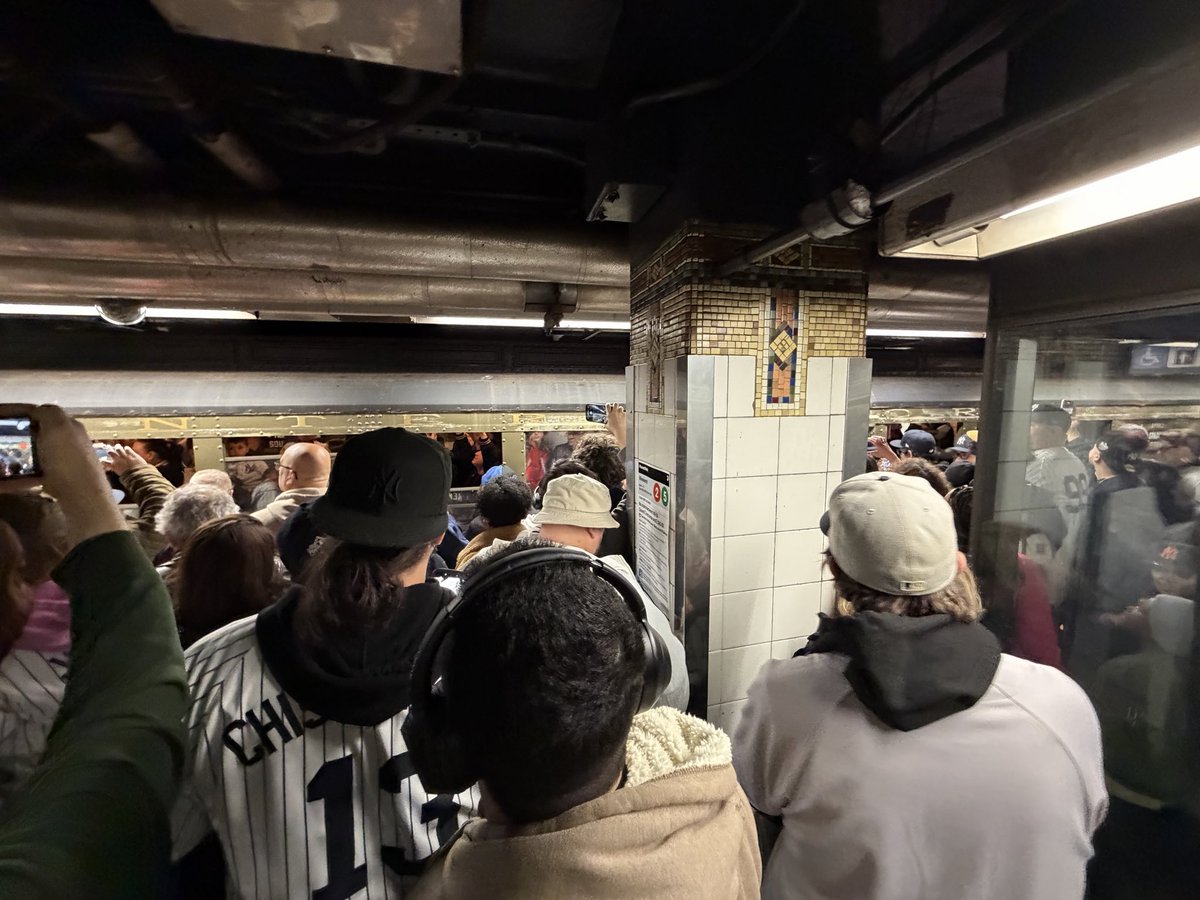 Prosecco Princess 🥂 tweet media