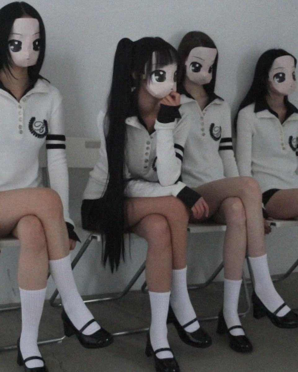 𝖍𝖊𝖑𝖎𝖔𝖕𝖍𝖎𝖑𝖎𝖆 tweet media