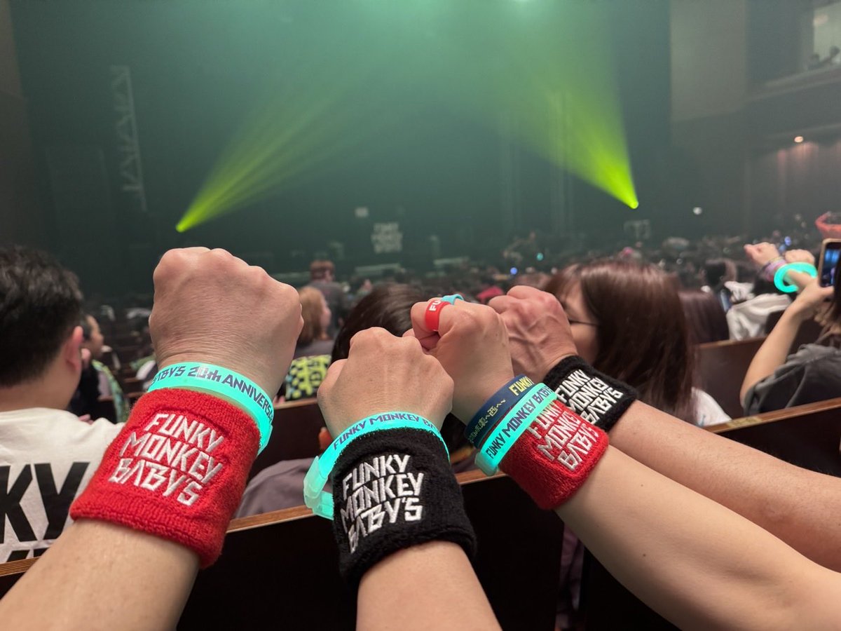 morimama617's tweet image. ファンモン20th anniversaryツアー 
八王子day1🔥

やっぱりファンモンは最高✨
余韻がすごい…！

そしてライブ後、偶然入ったお店でさらにテンション爆上がり😳
まさかこんなご縁ある！？っていう出来事があって、
今日一日ぜんぶが神すぎた✨

#FMB
#FMB20th