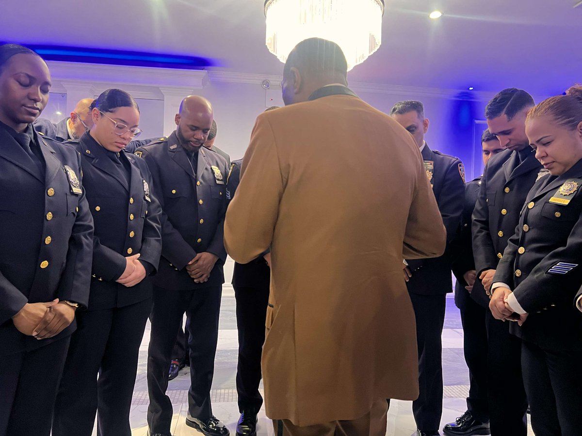 NYPD 47th Precinct tweet media