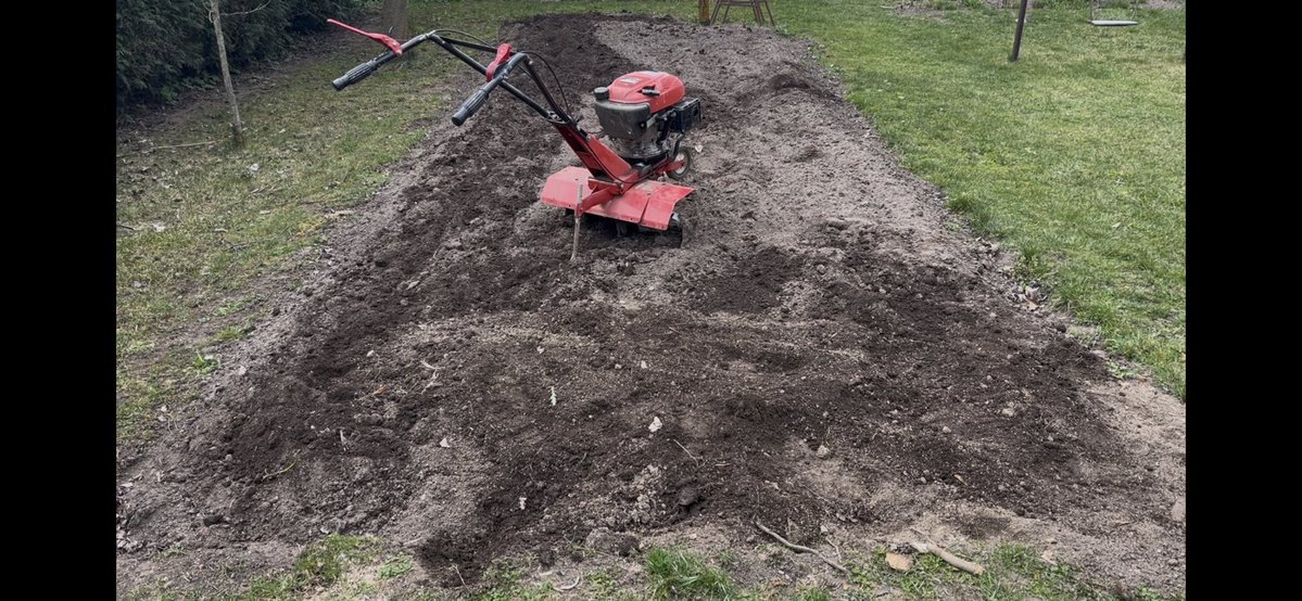 Pražák na vsi tweet media