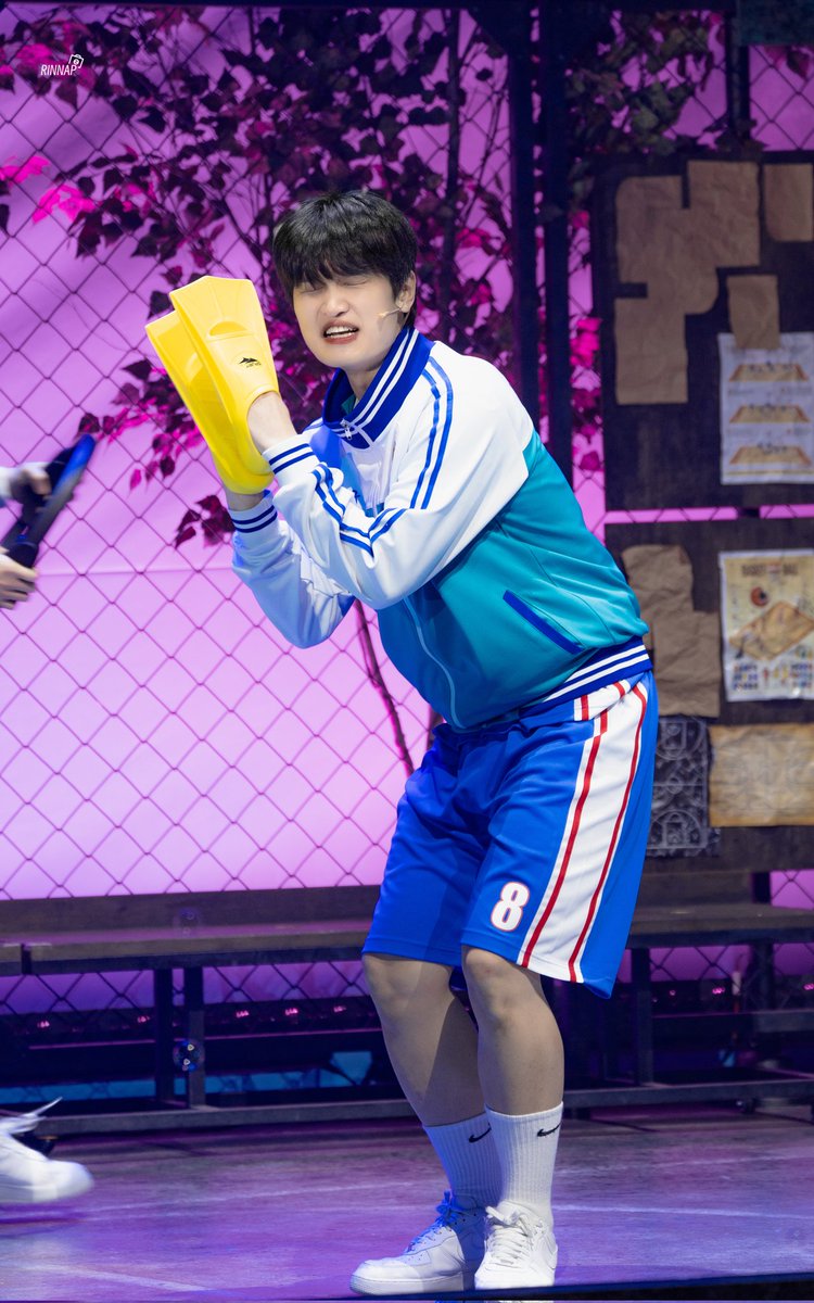 260404 1500 공연

뮤지컬 전설의 리틀 농구단 스페셜 커튼콜

M. 바다로 가자

다인 | #장두환