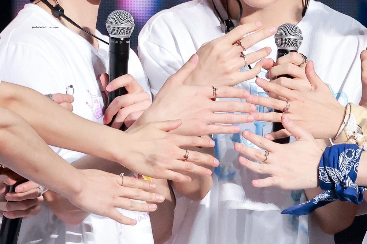 𝐞𝐥𝐢 tweet media