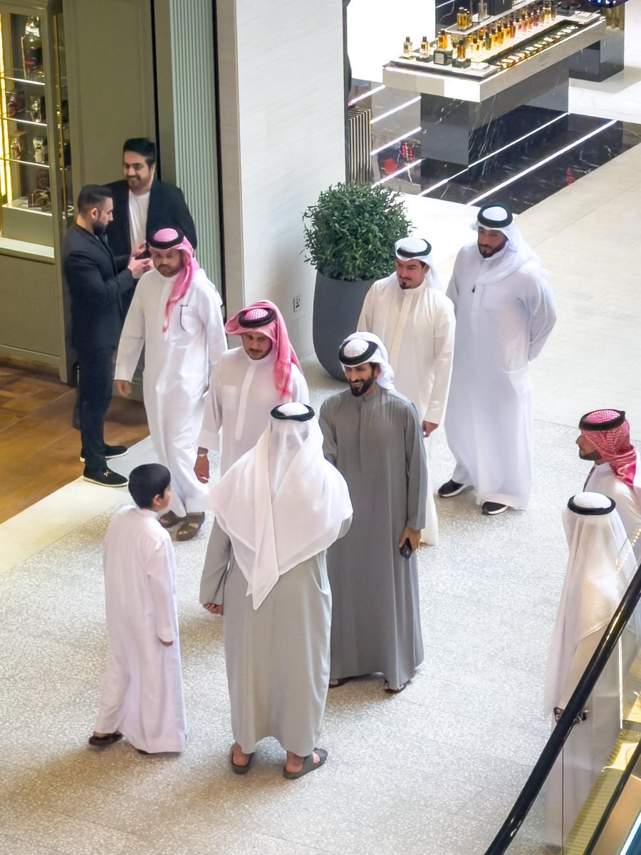 لـولـوه tweet media