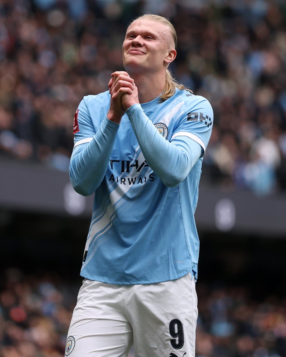 Fantasy Premier League tweet media