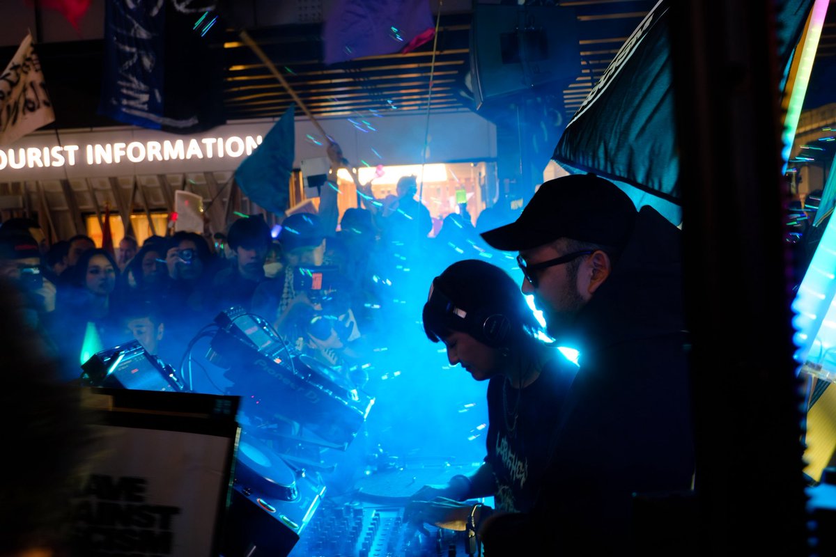 mmmmeeggaannee's tweet photo. PROTEST RAVE DJ's

BLOCK PARTY AGAINST
FASCISM,
RACISM,
TAKAICHI AND TRUMP.
#protestrave 
#DropBassNotBombs0329 https://t.co/DHw56ltTaH