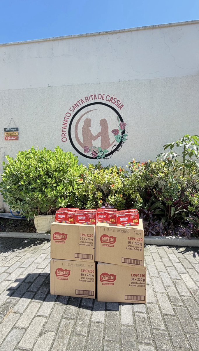 Torcida do Cowboy fazendo em um dia mais ação social do que a Ana Paula que,  do alto da sua militância e de todas as pautas que ela prega de maneira vazia, não deve ter feito a vida inteira. 

ACAO SOCIAL DA COWBOYZADA