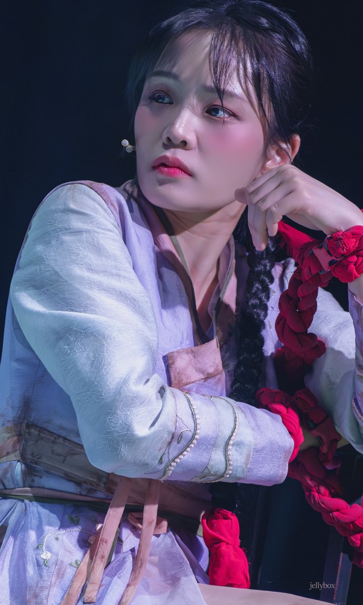 ᴊᴇʟʟʏ ʙᴏx tweet media