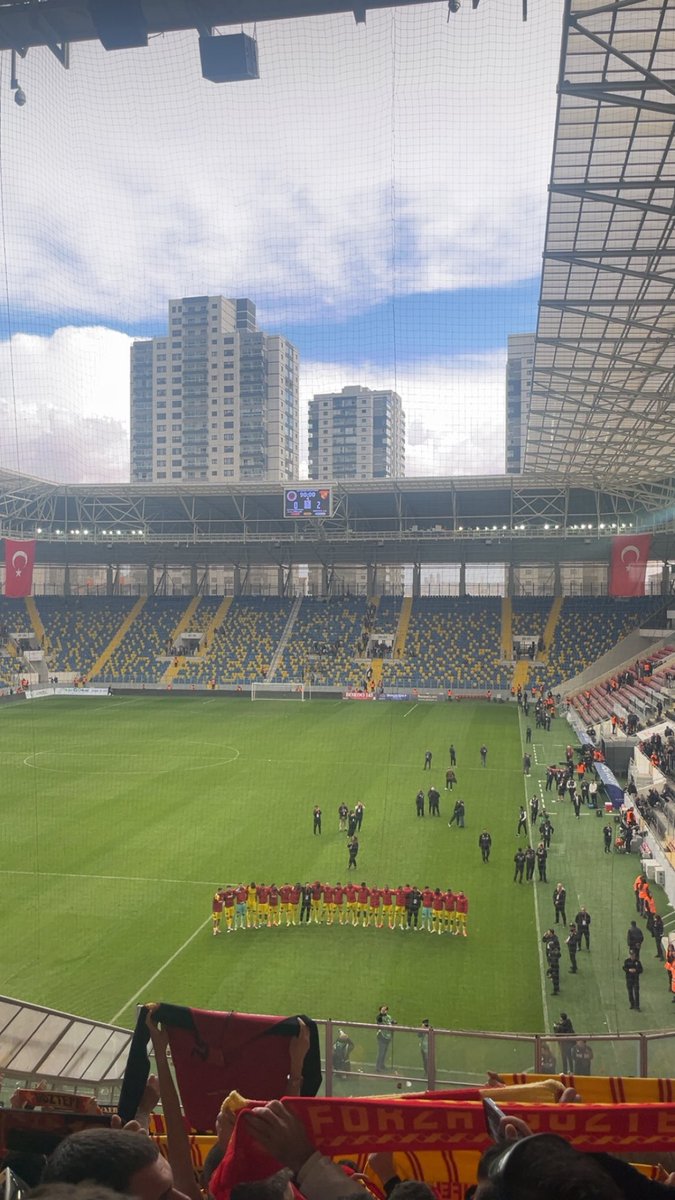 senin peşinde bize yollar memleket