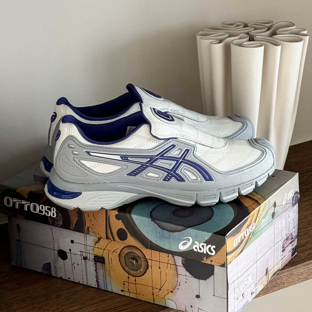 SOLELINKS's tweet photo. Ad: OTTO 958 x ASICS Gel-SD Arzachotto dropping at 8am PT/11am ET  

Dioptase:https://t.co/hUakJOIpIF
White/Blue Violet:https://t.co/xpfn47fhiE https://t.co/GfOpV7uLhv
