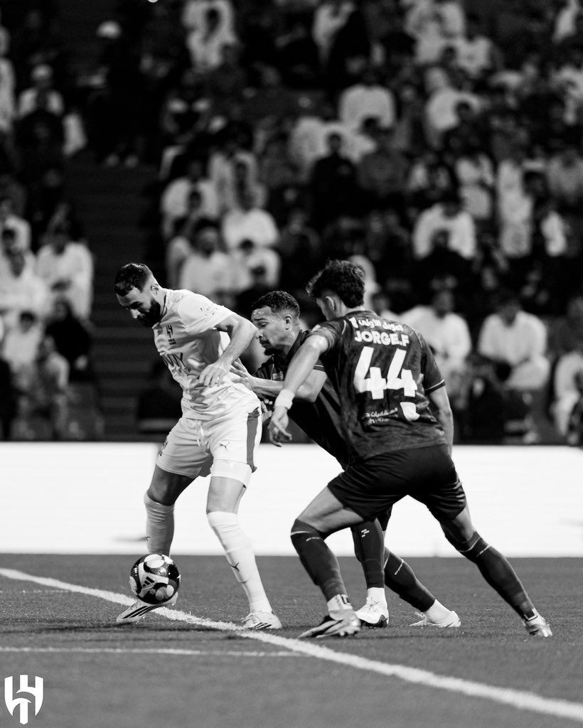 عالم بنزيما - Benzema world tweet media