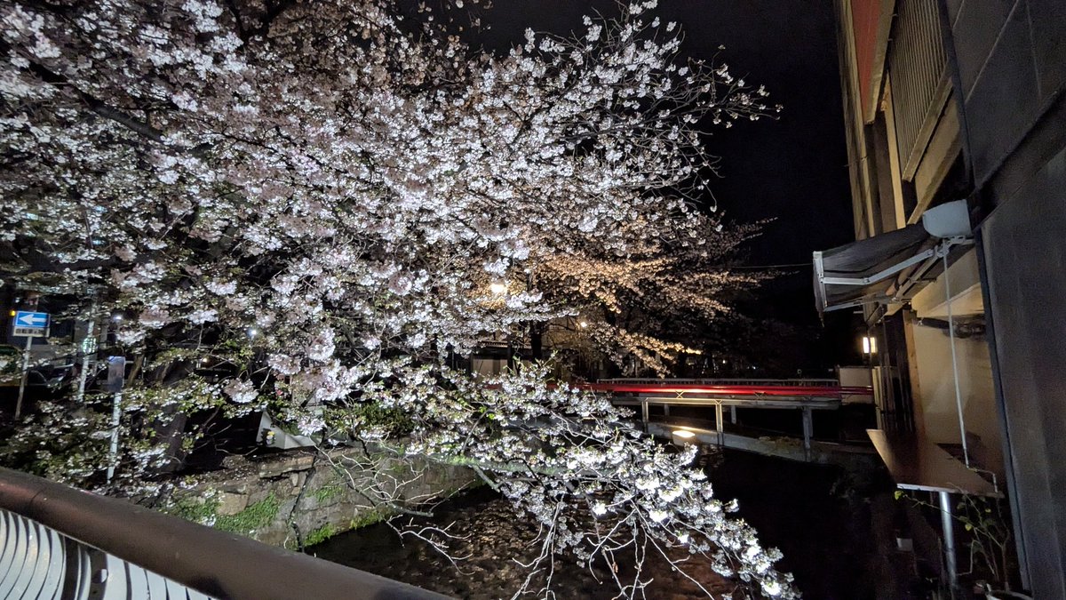 つっきー tweet media