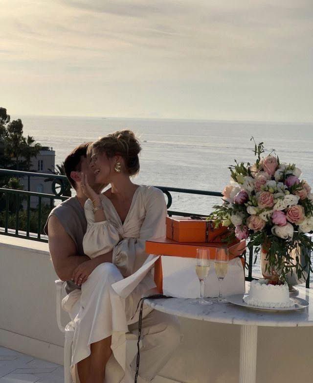 •☆• tweet media